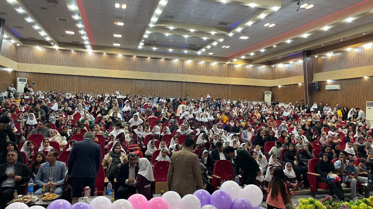 پیش دبستانی ودبستان دخترانه غیردولتی فرزانگان لامرد